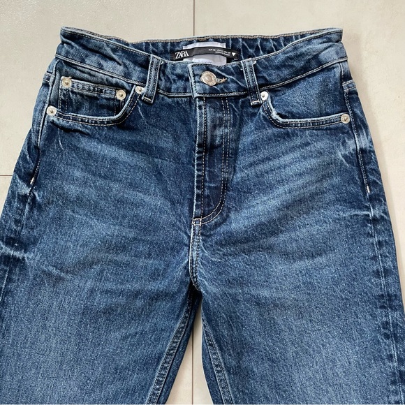 Zara Women’s 4 Slim Straight High Rise Denim Jeans Medium Wash. - Picture 2 of 7